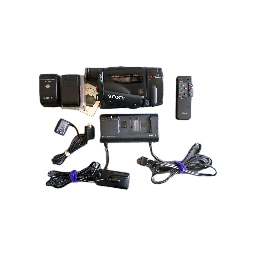 Sony CCD - TR 91 Handycam Video8 Steady Shot 10X Stereo Camcorder Bundle Works